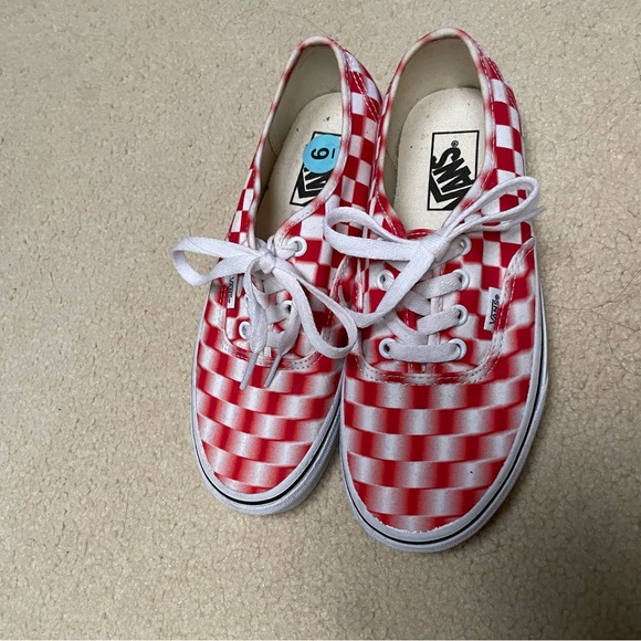 Vans Red White Checkered Shoes - Picture 2 of 5